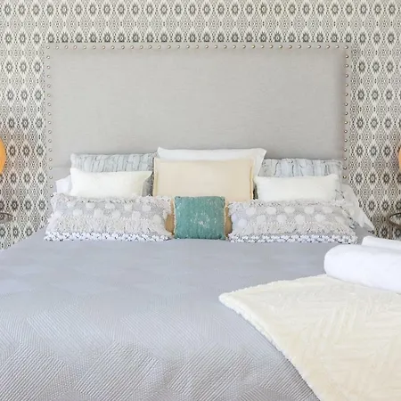 Апартаменты Mediterranean Hideaway *