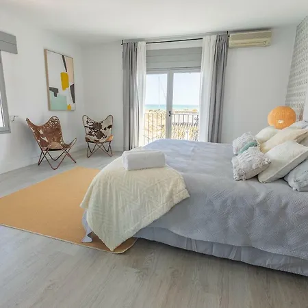 Mediterranean Hideaway Apartment *